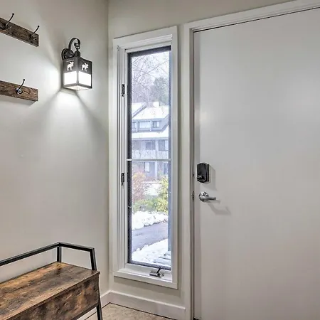 Stunning Lincoln Escape With Deck And Mtn Views! Apartamento Exterior foto