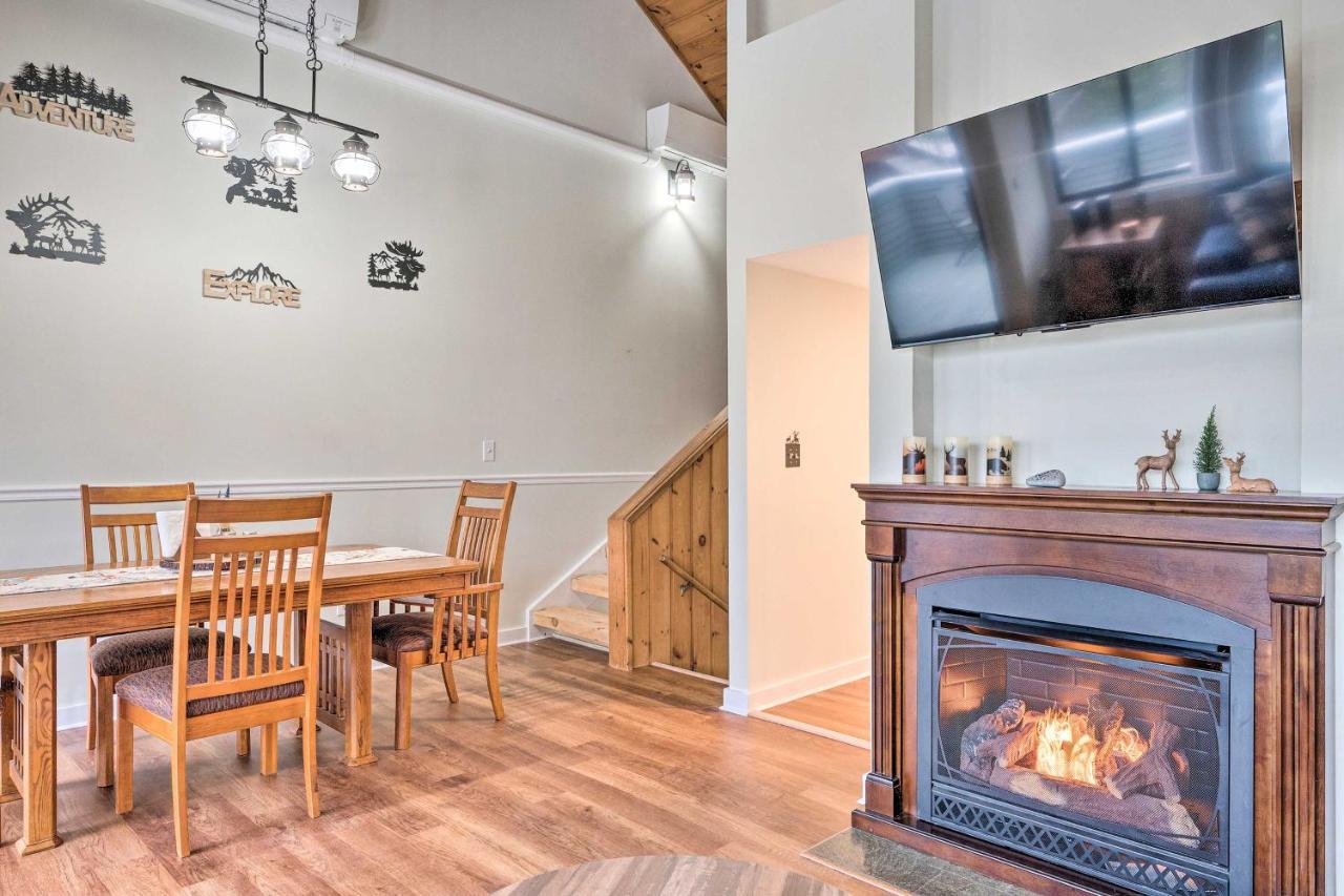 Stunning Escape With Deck And Mtn Views! Apartment