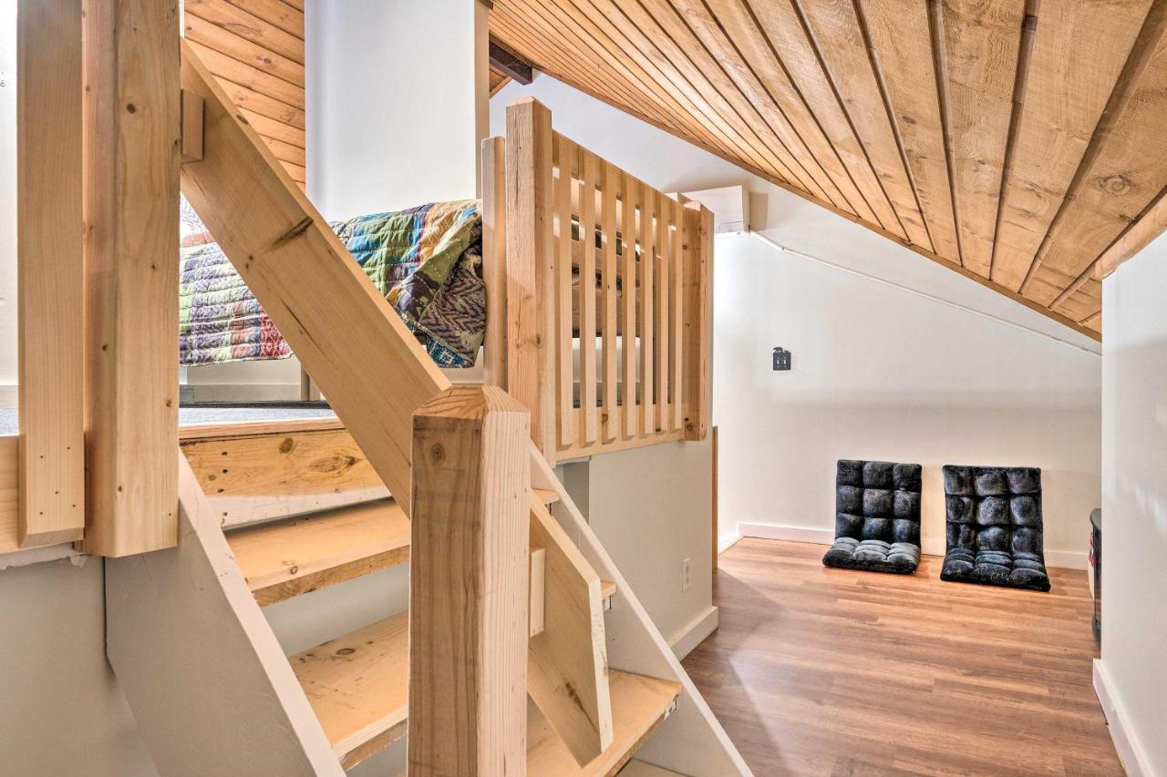 Stunning Escape With Deck And Mtn Views! Apartment Lincoln